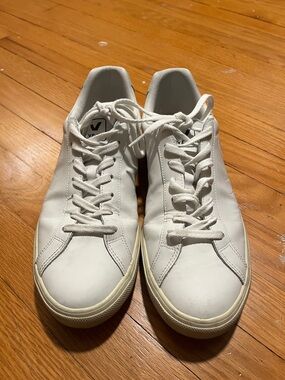 VEJA Esplar Leather Sneaker Low-Top Sneakers with Cream Sole